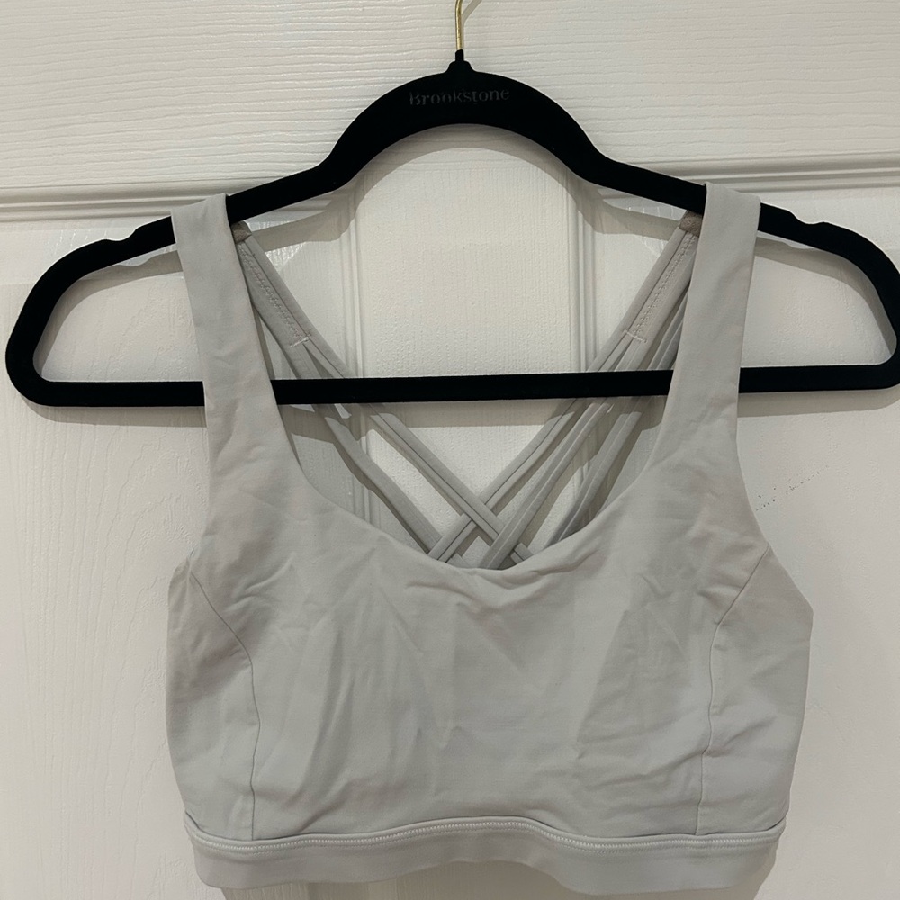 Lululemon white energy Bra medium support